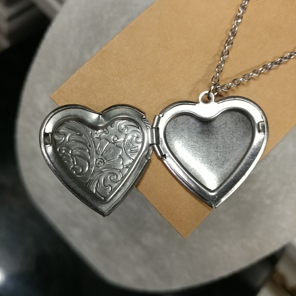 Heart Locket Stainless-Steel Pendant Photo Frame Charm Necklace Stainless Chain - Picture 8 of 14
